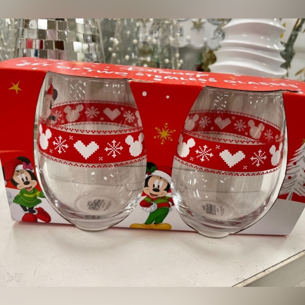 Disney Christmas Mickey Heart Snowflake Stemless Wine Glasses Set of 2 NIB